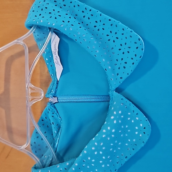 Turquoise Sleeveless Polo - Picture 2 of 7